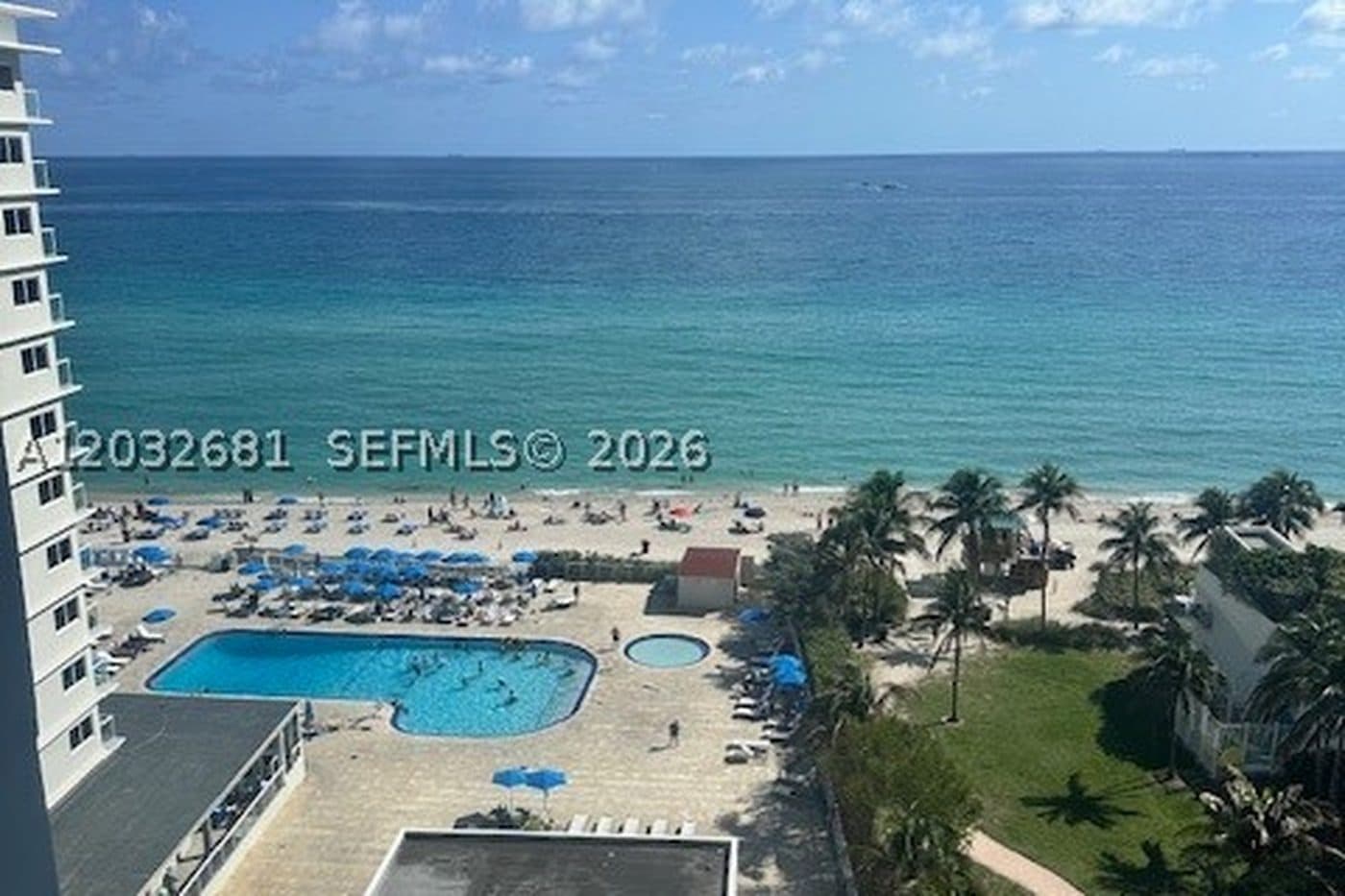 Foto 1 de 16