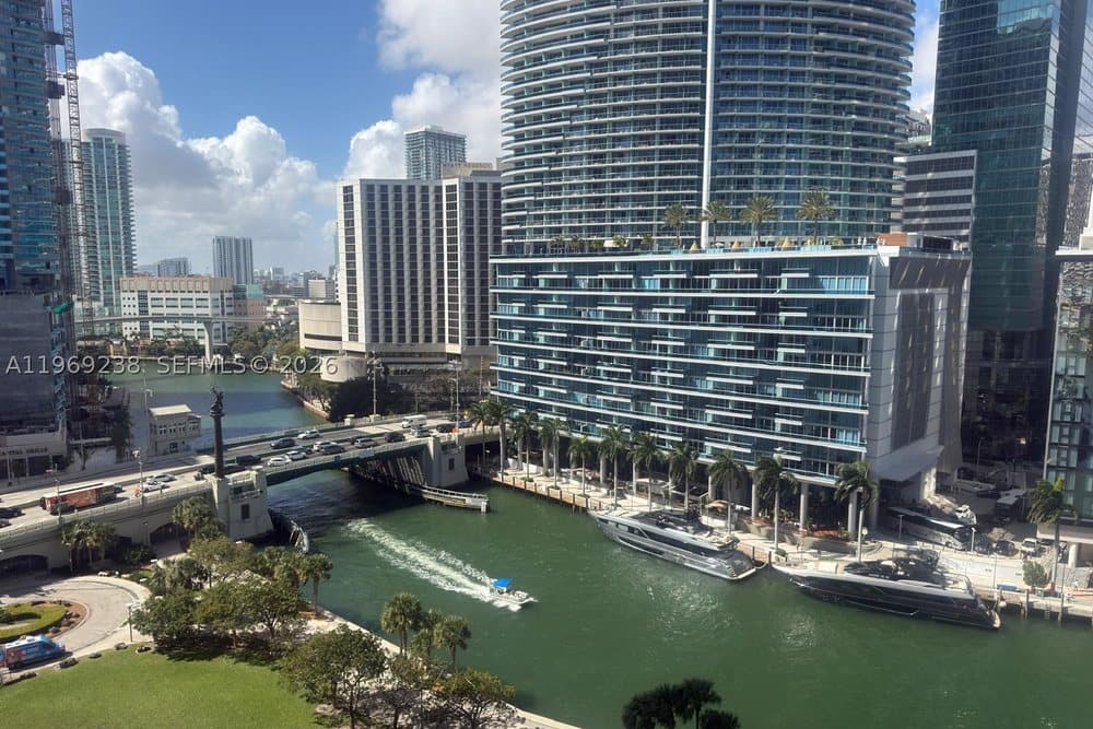465 Brickell #1504, Miami, FL 33131