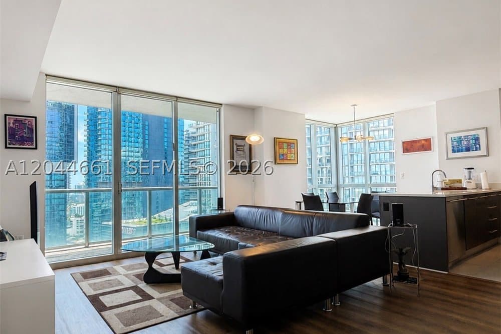 55 SE 6th St #2802, Miami, FL 33131
