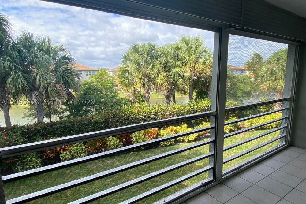 4291 NW 9th Ave #202, Deerfield Beach, FL 33064