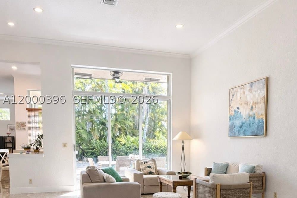 3700 Oak Ridge Ln, Weston, FL 33331